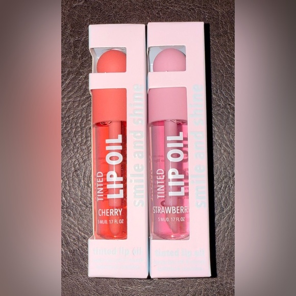 SMILE & SHINE Cherry and Strawberry Lip Gloss 17oz Sealed in Box Hint of Color - Picture 1 of 2